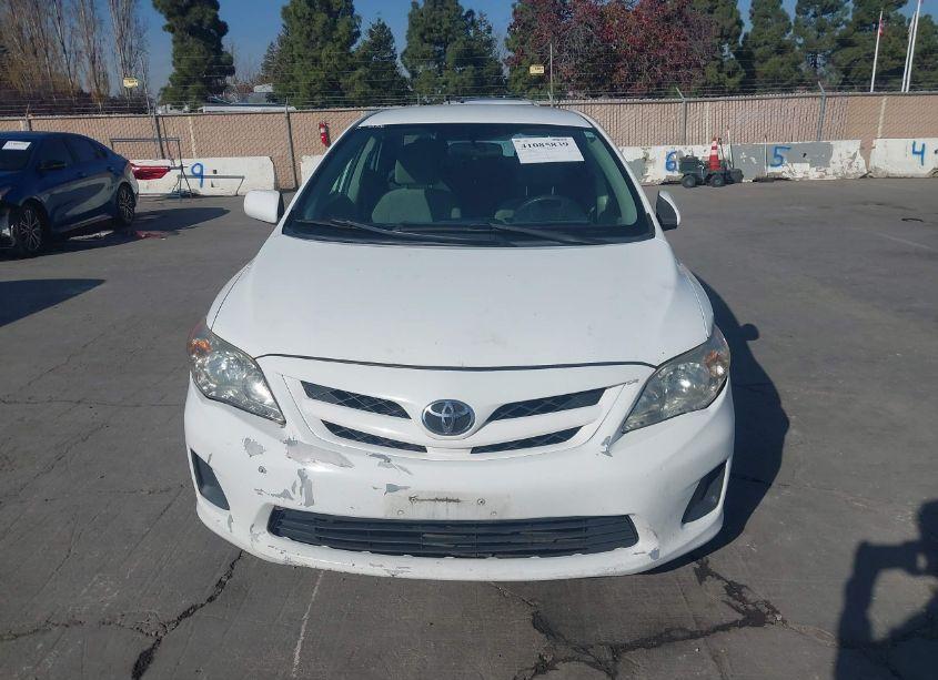 Photo 12 of 2011 Toyota Corolla LE (VIN 2T1BU4EE3BC652872)