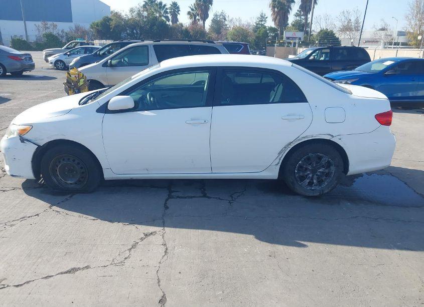 Photo 14 of 2011 Toyota Corolla LE (VIN 2T1BU4EE3BC652872)