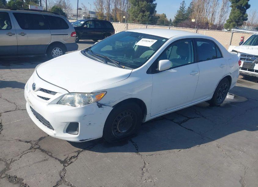Photo 2 of 2011 Toyota Corolla LE (VIN 2T1BU4EE3BC652872)