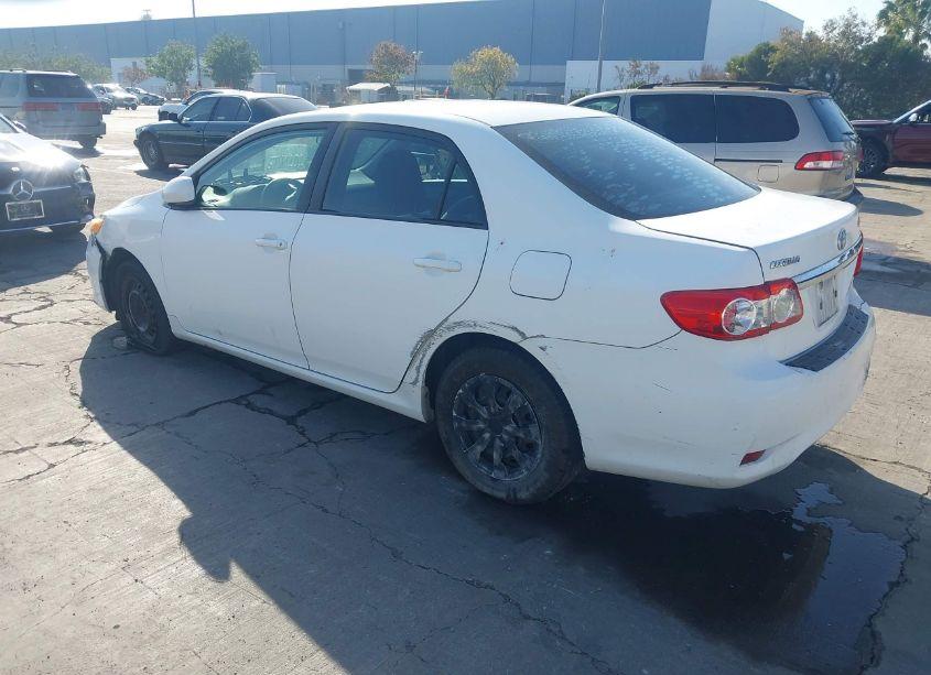 Photo 3 of 2011 Toyota Corolla LE (VIN 2T1BU4EE3BC652872)