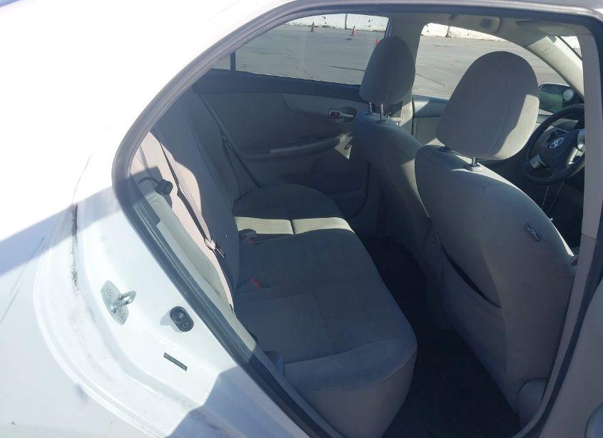 Photo 8 of 2011 Toyota Corolla LE (VIN 2T1BU4EE3BC652872)