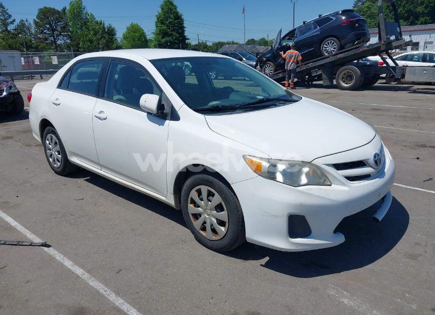 2011 Toyota Corolla LE (VIN 2T1BU4EE3BC654749) main photo