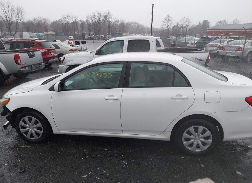 Photo 15 of 2011 Toyota Corolla LE (VIN 2T1BU4EE3BC654766)
