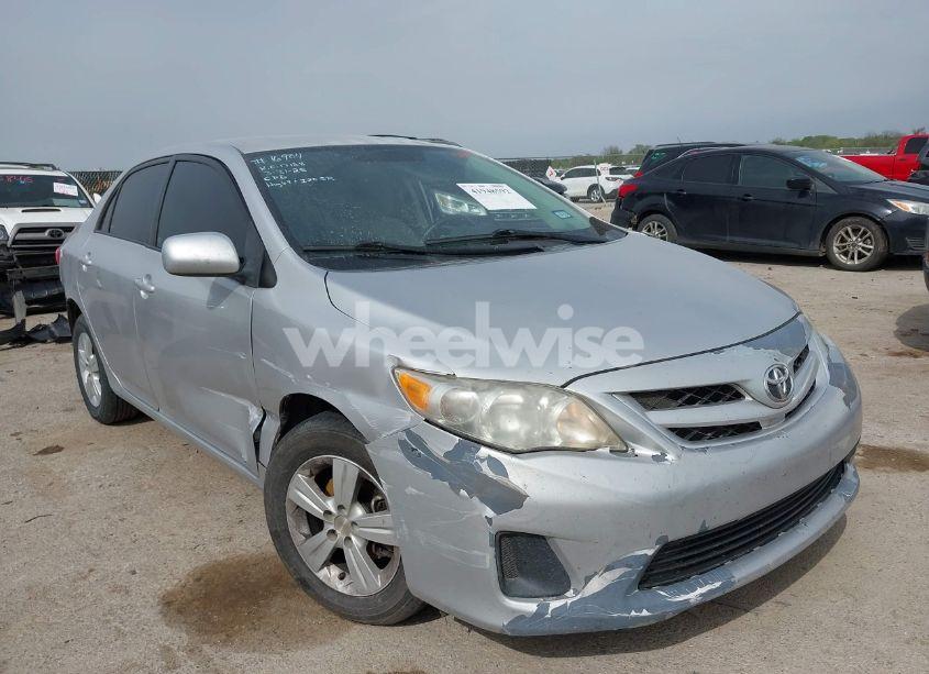 2011 Toyota Corolla LE (VIN 2T1BU4EE3BC655772) main photo