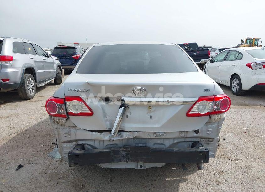 Photo 17 of 2011 Toyota Corolla LE (VIN 2T1BU4EE3BC655772)