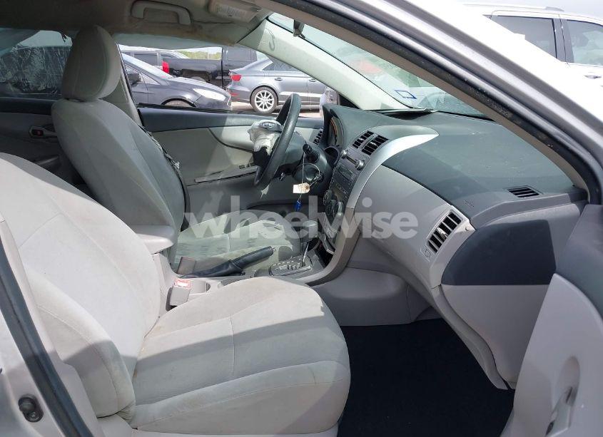 Photo 5 of 2011 Toyota Corolla LE (VIN 2T1BU4EE3BC655772)