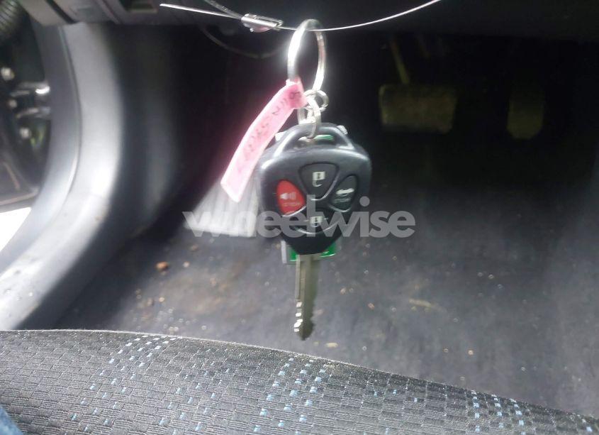 Photo 11 of 2011 Toyota Corolla S (VIN 2T1BU4EE3BC695141)