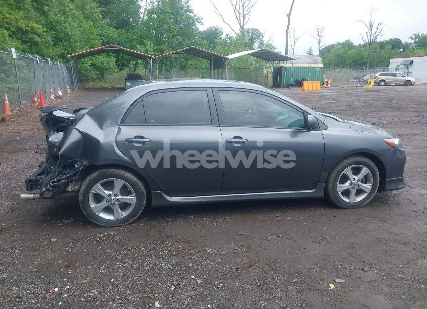 Photo 13 of 2011 Toyota Corolla S (VIN 2T1BU4EE3BC695141)