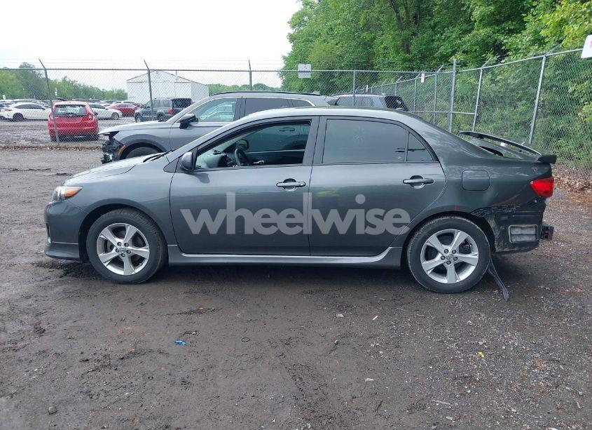 Photo 14 of 2011 Toyota Corolla S (VIN 2T1BU4EE3BC695141)