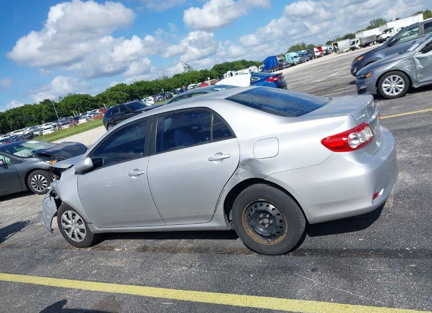 Photo 14 of 2011 Toyota Corolla LE (VIN 2T1BU4EE3BC715419)