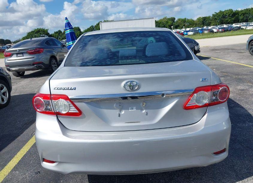Photo 16 of 2011 Toyota Corolla LE (VIN 2T1BU4EE3BC715419)