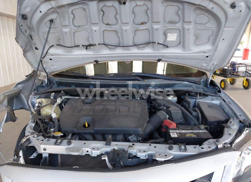 Photo 10 of 2011 Toyota Corolla LE (VIN 2T1BU4EE3BC719888)