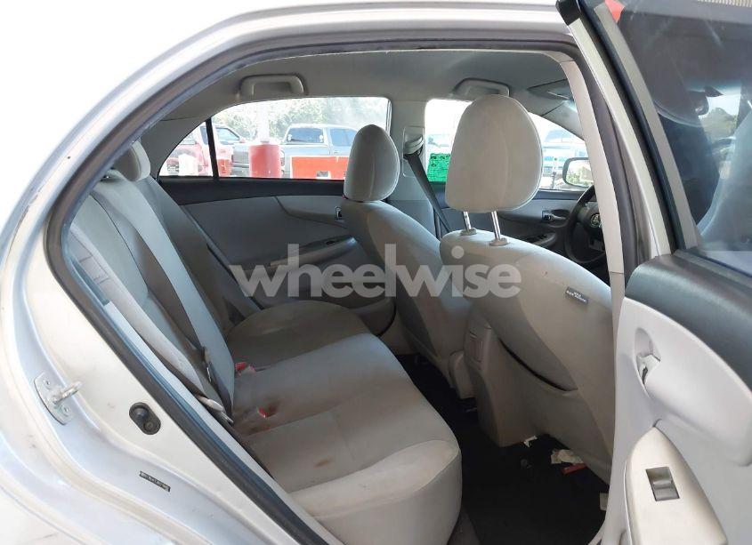 Photo 8 of 2011 Toyota Corolla LE (VIN 2T1BU4EE3BC719888)