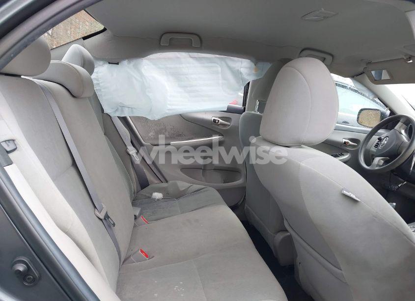 Photo 8 of 2011 Toyota Corolla LE (VIN 2T1BU4EE3BC723777)