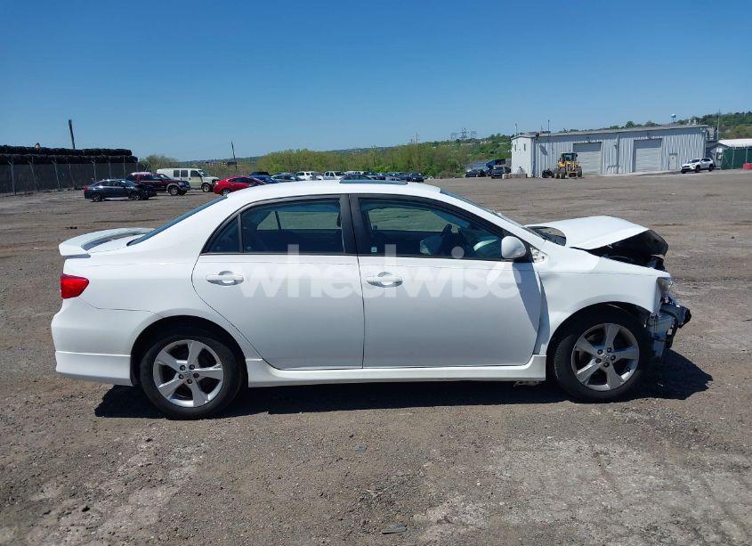 Photo 13 of 2011 Toyota Corolla S (VIN 2T1BU4EE3BC729367)