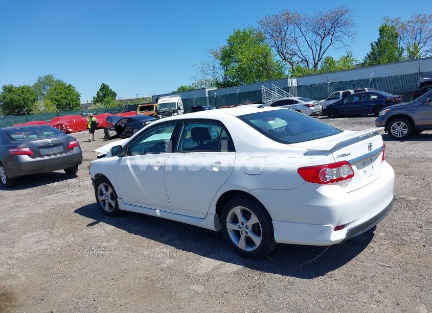 Photo 3 of 2011 Toyota Corolla S (VIN 2T1BU4EE3BC729367)