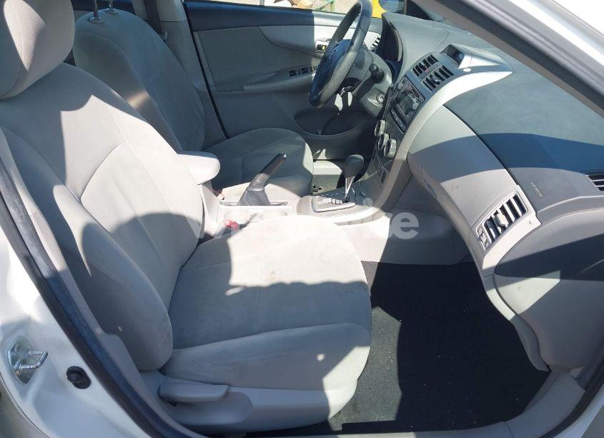 Photo 5 of 2012 Toyota Corolla LE (VIN 2T1BU4EE3CC768297)