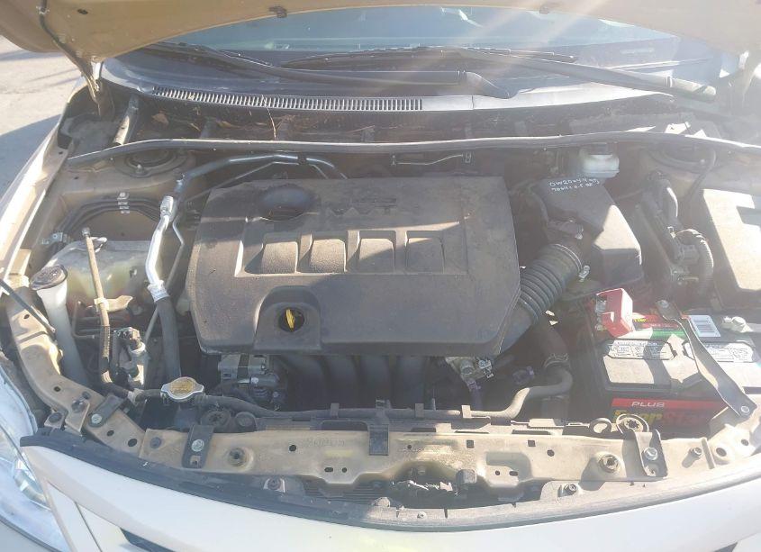 Photo 10 of 2012 Toyota Corolla LE (VIN 2T1BU4EE3CC850174)