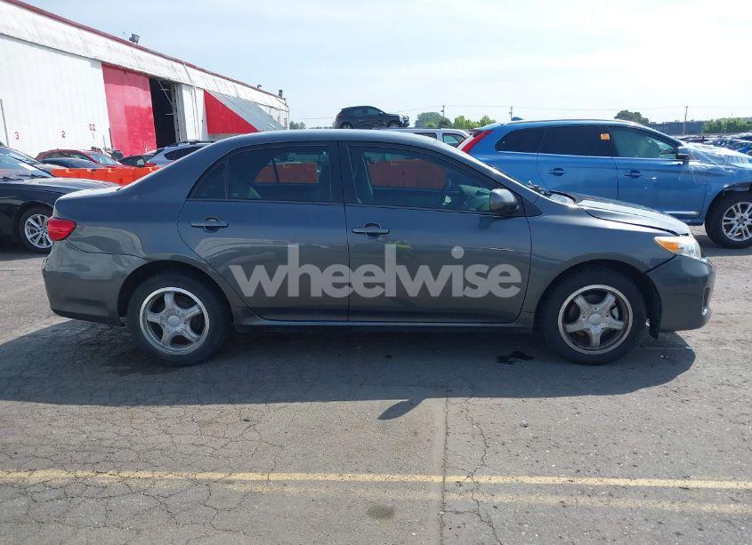 Photo 13 of 2012 Toyota Corolla LE (VIN 2T1BU4EE3CC869856)