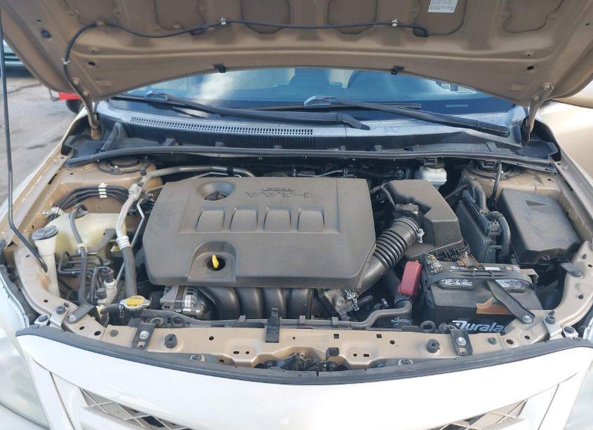 Photo 10 of 2012 Toyota Corolla LE (VIN 2T1BU4EE3CC880369)