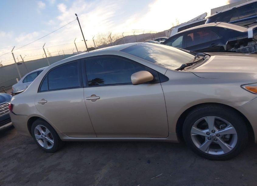 Photo 13 of 2012 Toyota Corolla LE (VIN 2T1BU4EE3CC880369)