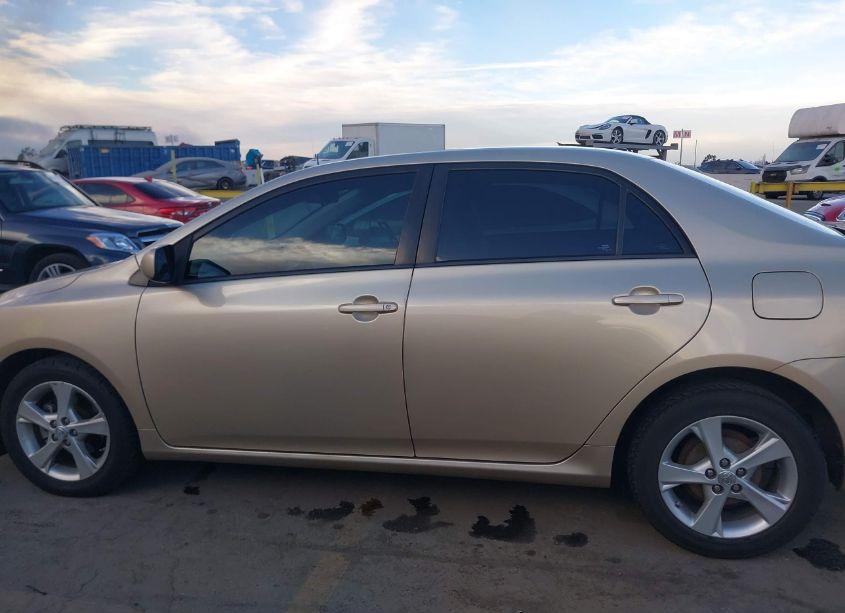 Photo 14 of 2012 Toyota Corolla LE (VIN 2T1BU4EE3CC880369)