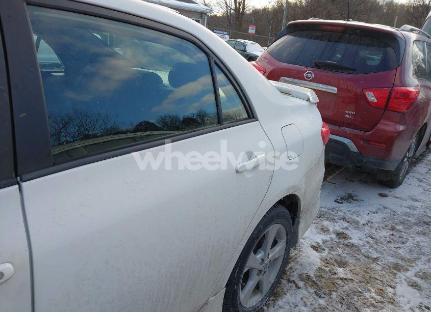 Photo 12 of 2012 Toyota Corolla S (VIN 2T1BU4EE3CC885961)