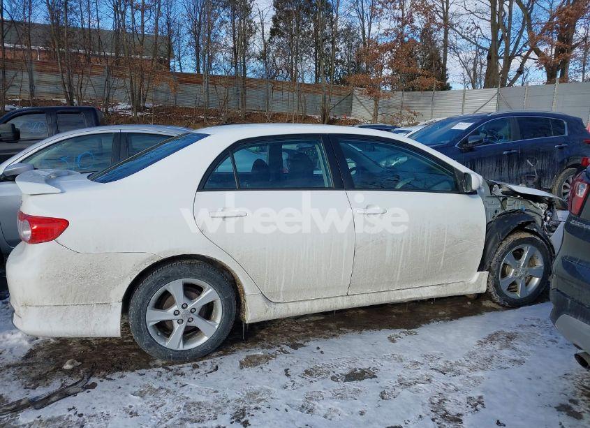 Photo 14 of 2012 Toyota Corolla S (VIN 2T1BU4EE3CC885961)