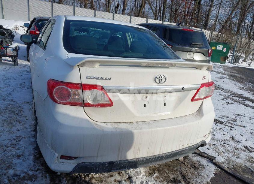 Photo 17 of 2012 Toyota Corolla S (VIN 2T1BU4EE3CC885961)