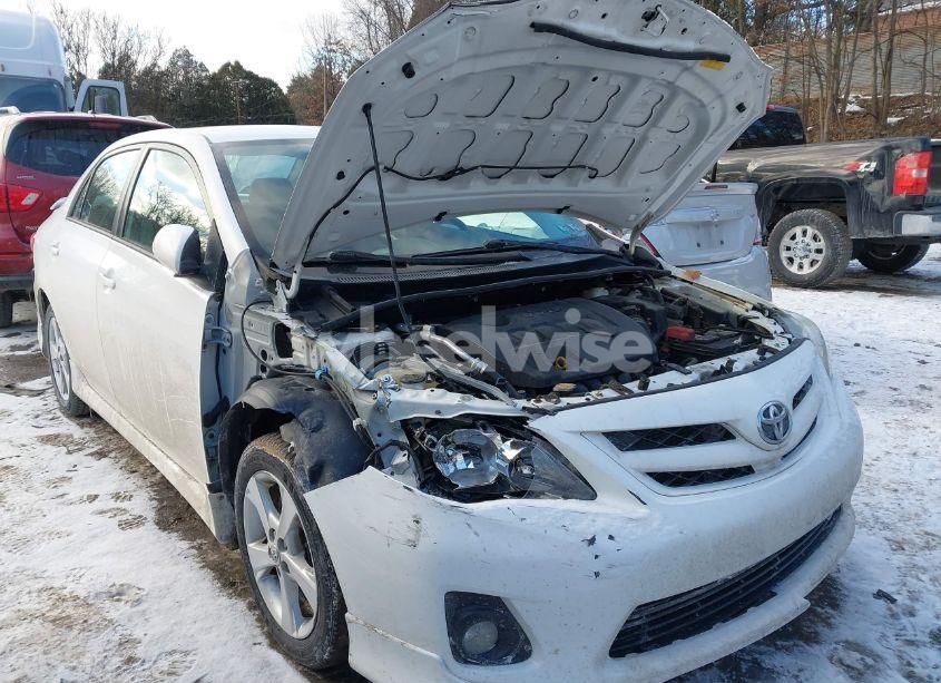 Photo 6 of 2012 Toyota Corolla S (VIN 2T1BU4EE3CC885961)