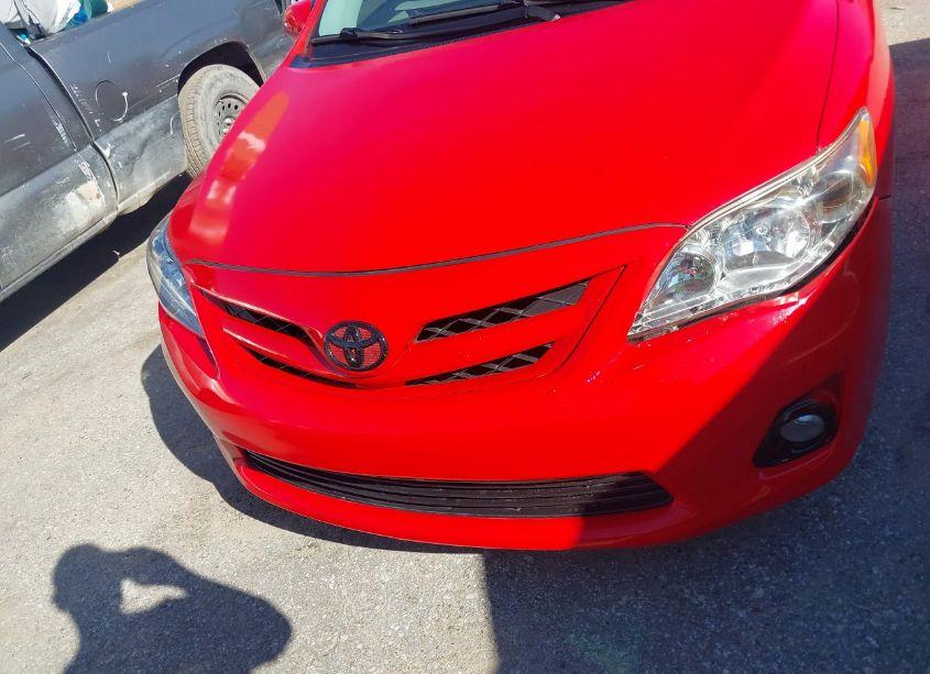 Photo 12 of 2013 Toyota Corolla LE (VIN 2T1BU4EE3DC017458)