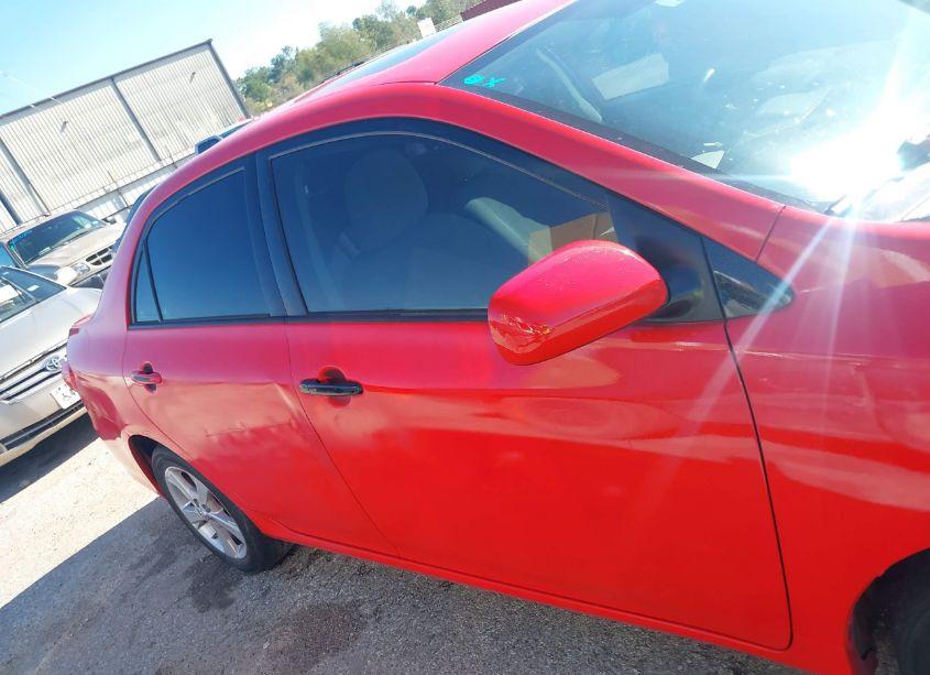 Photo 13 of 2013 Toyota Corolla LE (VIN 2T1BU4EE3DC017458)