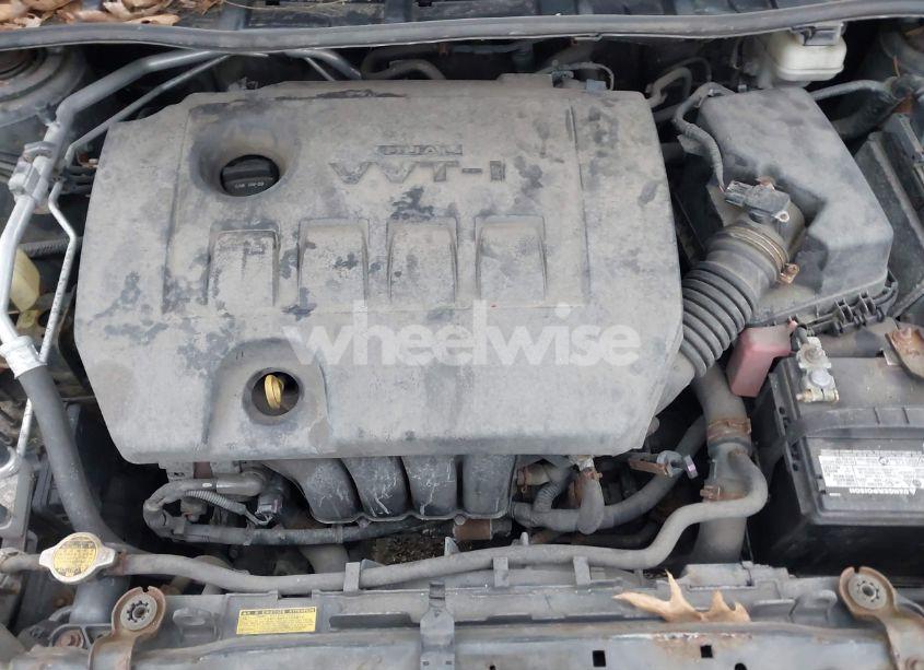 Photo 10 of 2013 Toyota Corolla LE (VIN 2T1BU4EE3DC039881)