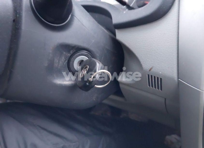 Photo 11 of 2013 Toyota Corolla LE (VIN 2T1BU4EE3DC039881)