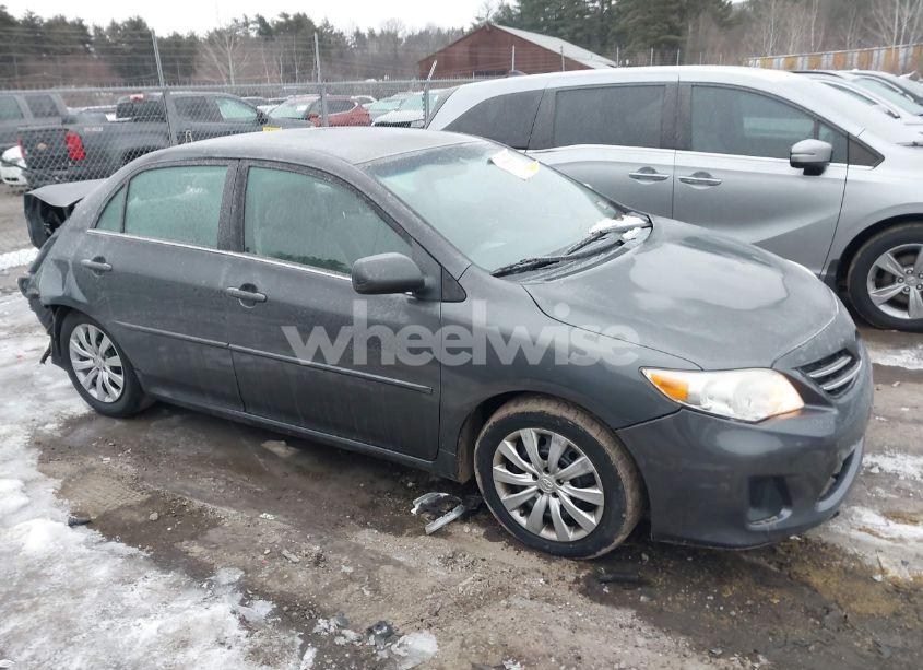 Photo 13 of 2013 Toyota Corolla LE (VIN 2T1BU4EE3DC039881)