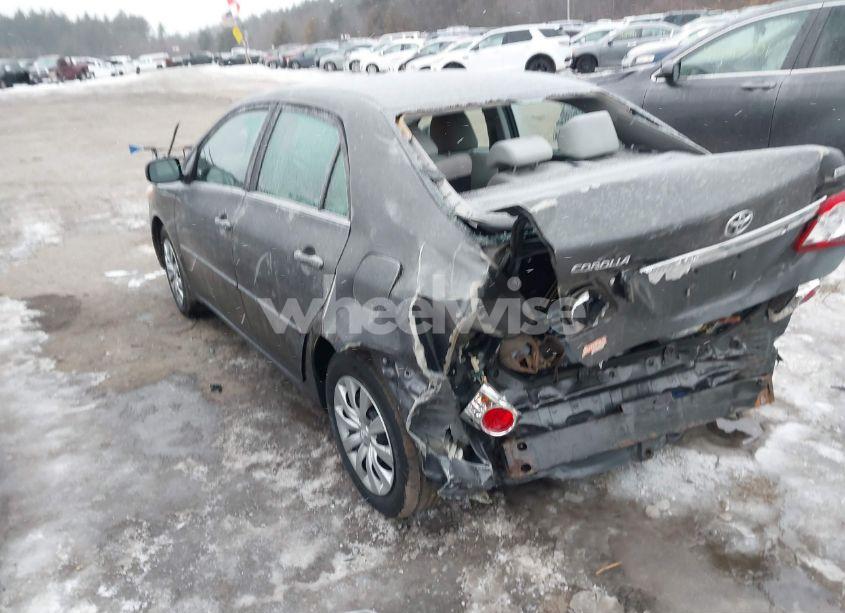 Photo 6 of 2013 Toyota Corolla LE (VIN 2T1BU4EE3DC039881)