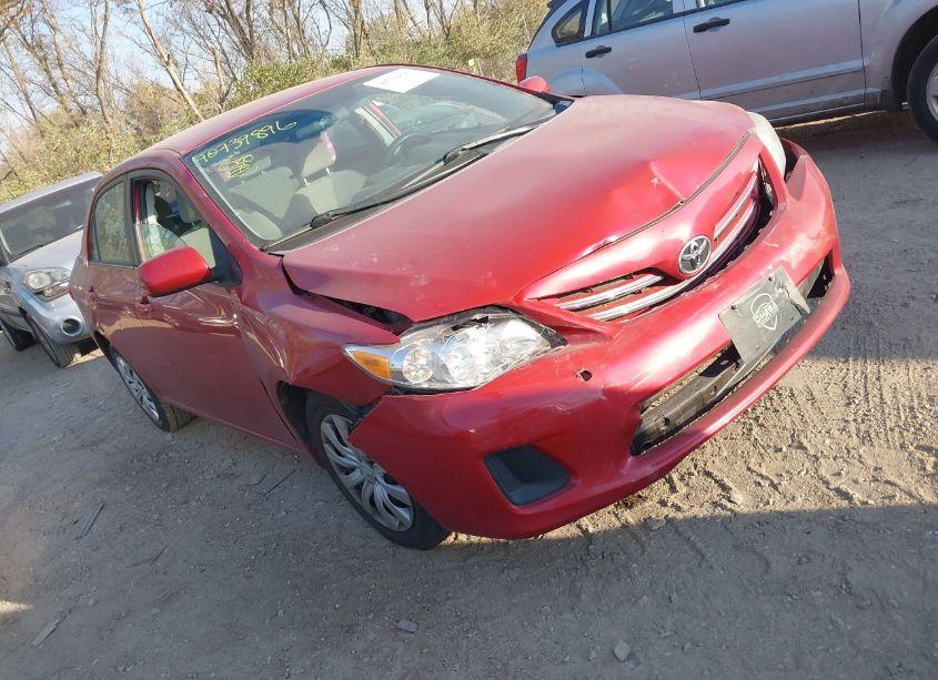 2013 Toyota Corolla LE (VIN 2T1BU4EE3DC054588) main photo