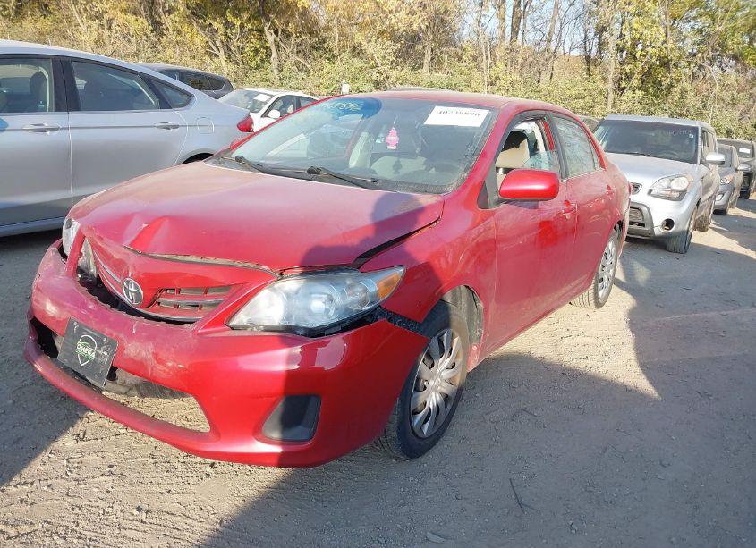 Photo 2 of 2013 Toyota Corolla LE (VIN 2T1BU4EE3DC054588)