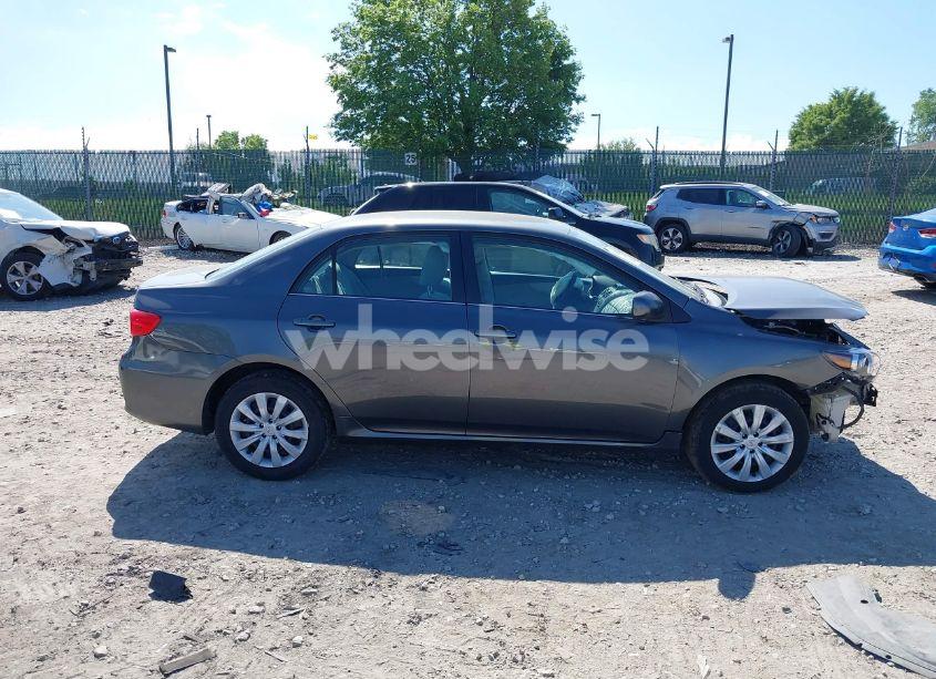Photo 14 of 2013 Toyota Corolla LE (VIN 2T1BU4EE3DC059127)