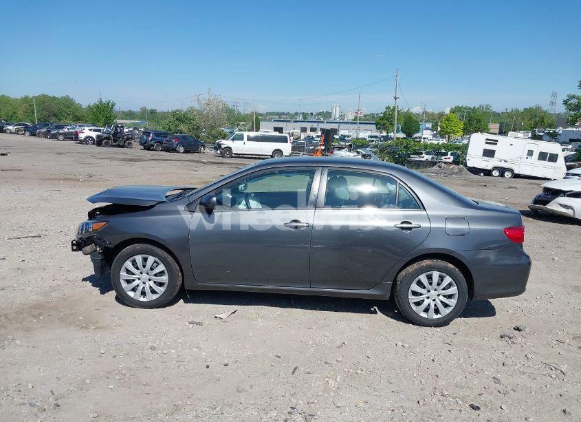 Photo 15 of 2013 Toyota Corolla LE (VIN 2T1BU4EE3DC059127)