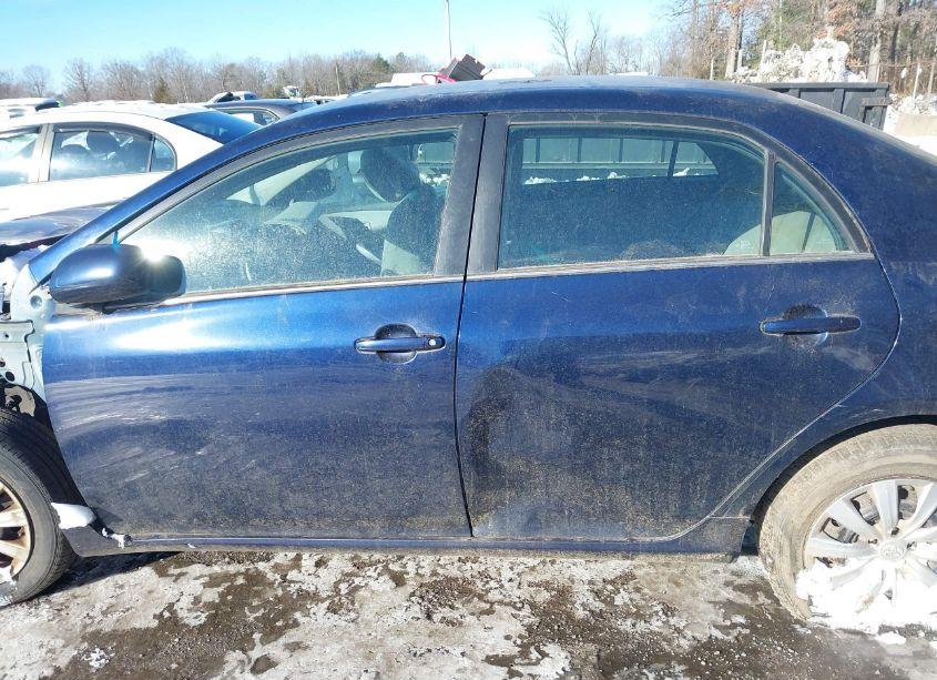 Photo 14 of 2013 Toyota Corolla LE (VIN 2T1BU4EE3DC065140)