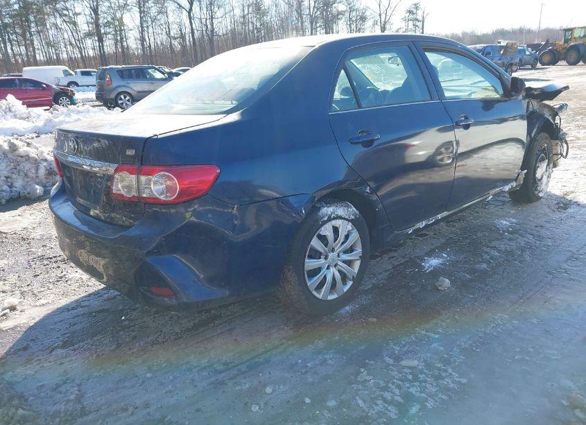 Photo 4 of 2013 Toyota Corolla LE (VIN 2T1BU4EE3DC065140)