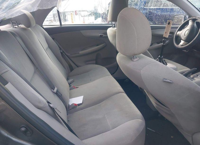 Photo 8 of 2013 Toyota Corolla LE (VIN 2T1BU4EE3DC066529)