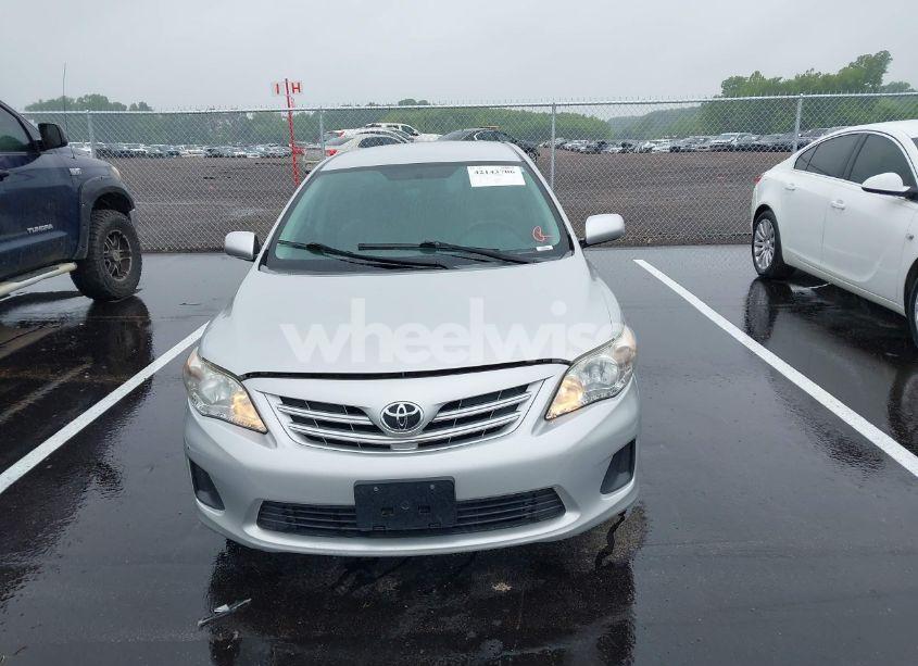 Photo 12 of 2013 Toyota Corolla LE (VIN 2T1BU4EE3DC082262)