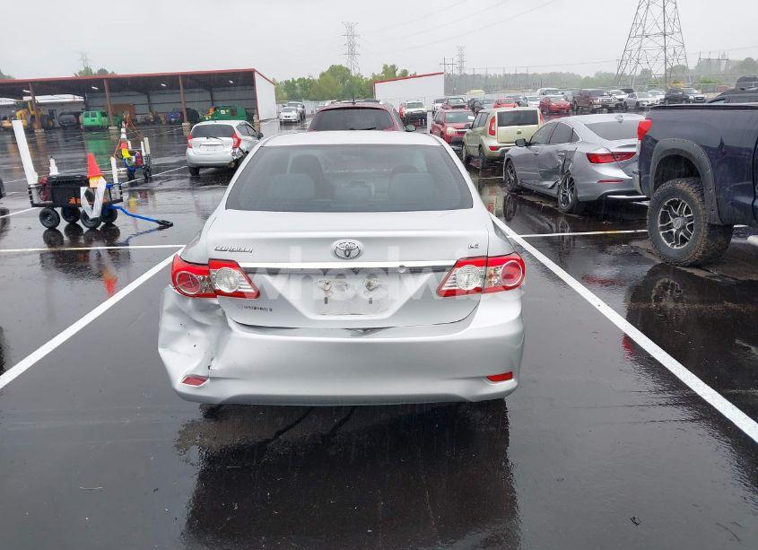 Photo 16 of 2013 Toyota Corolla LE (VIN 2T1BU4EE3DC082262)