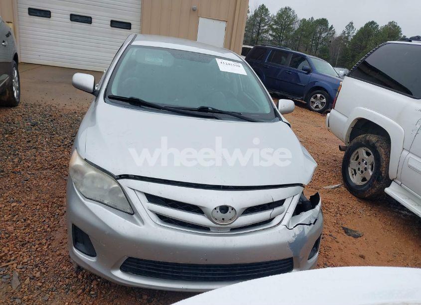 Photo 13 of 2013 Toyota Corolla L (VIN 2T1BU4EE3DC082472)