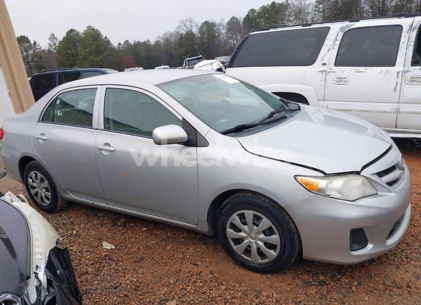 Photo 14 of 2013 Toyota Corolla L (VIN 2T1BU4EE3DC082472)