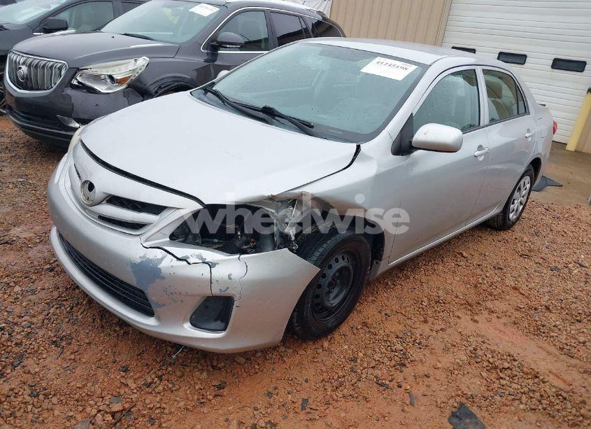 Photo 2 of 2013 Toyota Corolla L (VIN 2T1BU4EE3DC082472)
