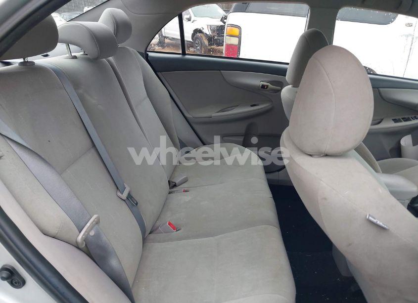 Photo 8 of 2013 Toyota Corolla L (VIN 2T1BU4EE3DC082472)