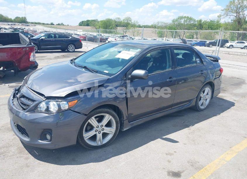Photo 2 of 2013 Toyota Corolla S (VIN 2T1BU4EE3DC086215)